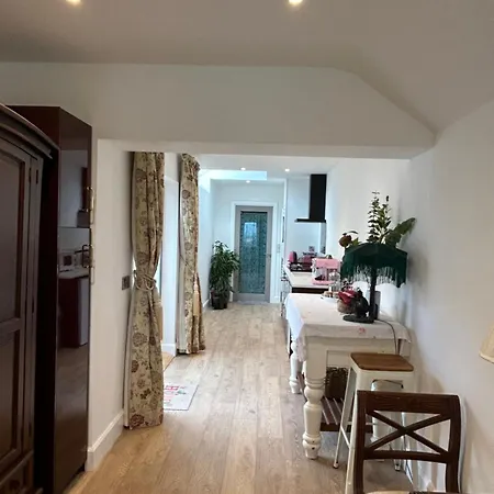 Tig Fuchia Apartament Doonsheane