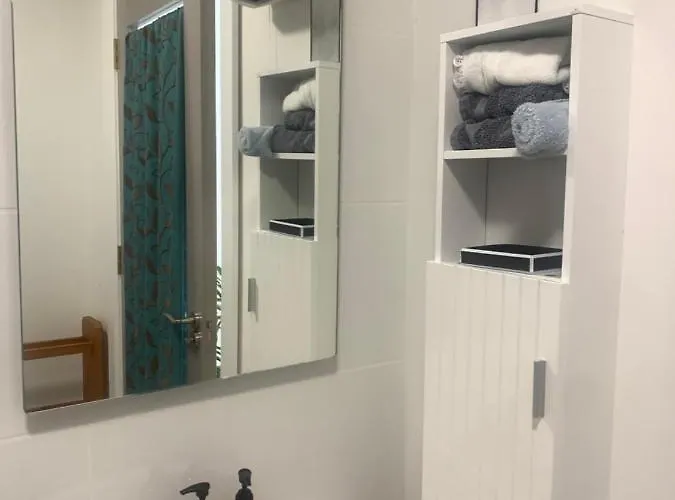 Tig Fuchia * Doonsheane