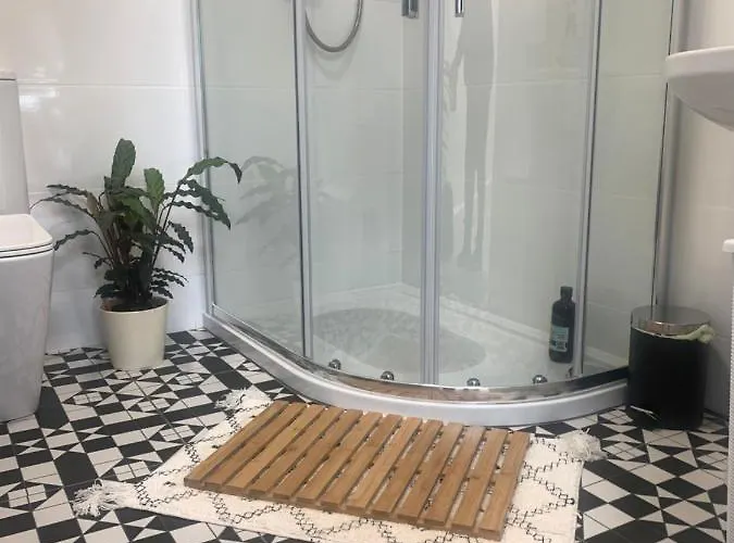 Апартаменты Tig Fuchia