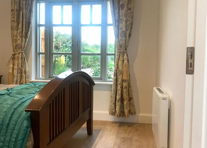 Tig Fuchia Doonsheane