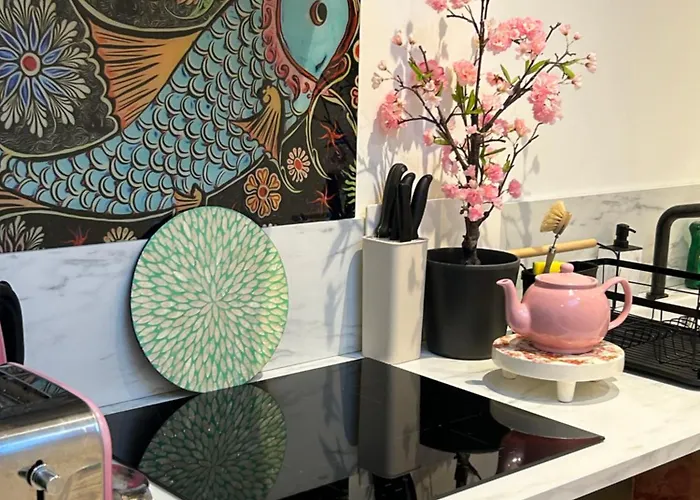 Tig Fuchia Апартаменты *