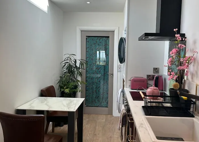 Апартаменты Tig Fuchia