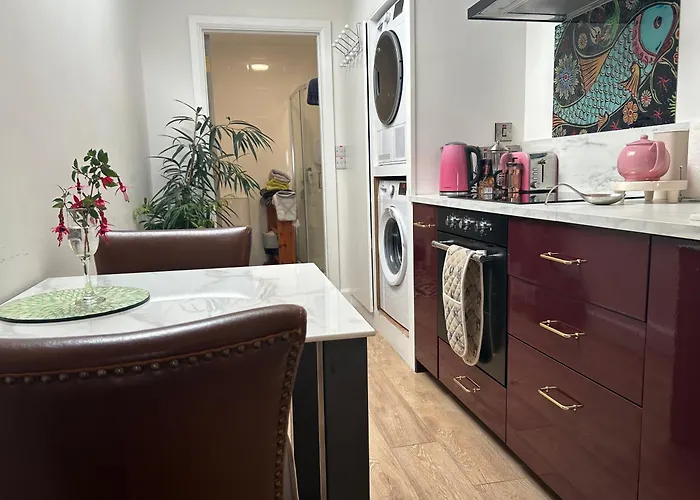 Tig Fuchia Doonsheane