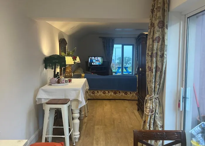 Tig Fuchia * Doonsheane